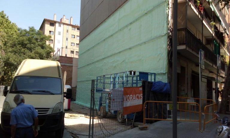 Impermeabilització d'una paret mitgera a Sant Cugat del Vallès